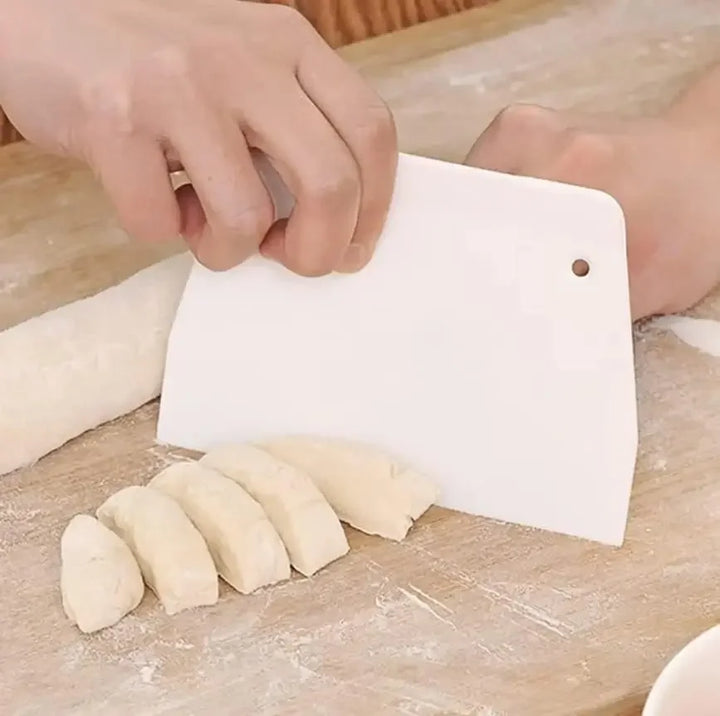 Multipurpose Dough Cutter Bowl Scraper for Bread Dough Fondant Cake Spatula