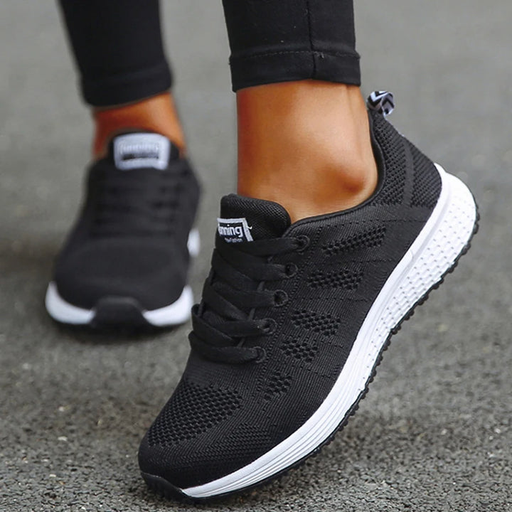 Breathable Trainers Women's Sneaker Comfortable Sneakers Mesh Fabric Lace Up Women's Tennis Shoes